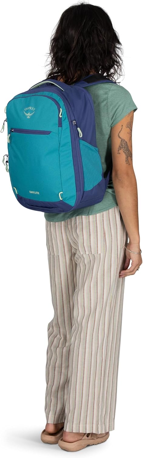 26 Plus 6 Litre Expandable Travel Pack with Laptop Sleeve, Blue